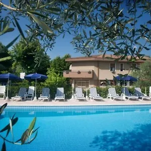 2* Hotel Lory